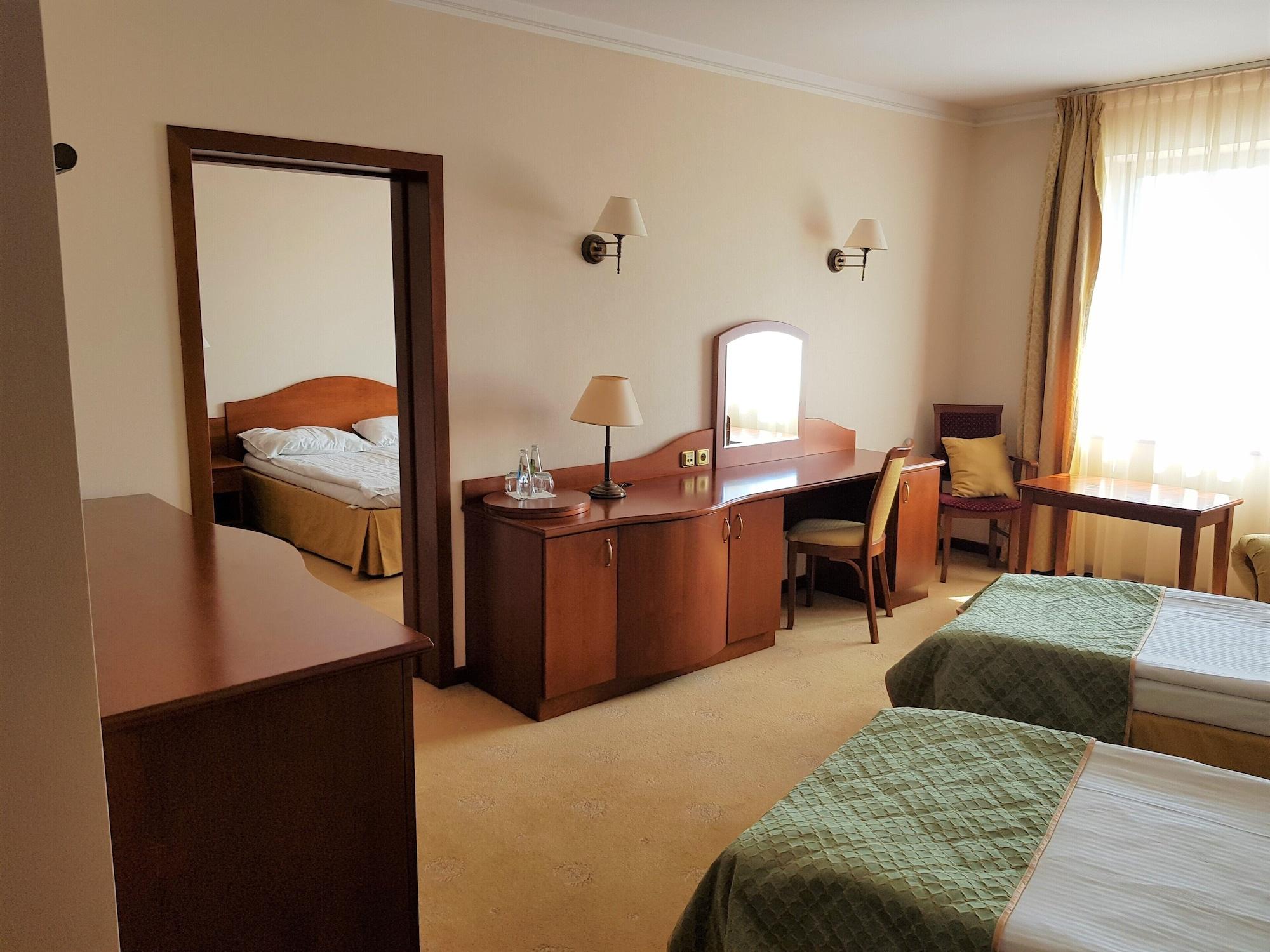 Hotel Sympozjum & Spa Cracovie Extérieur photo