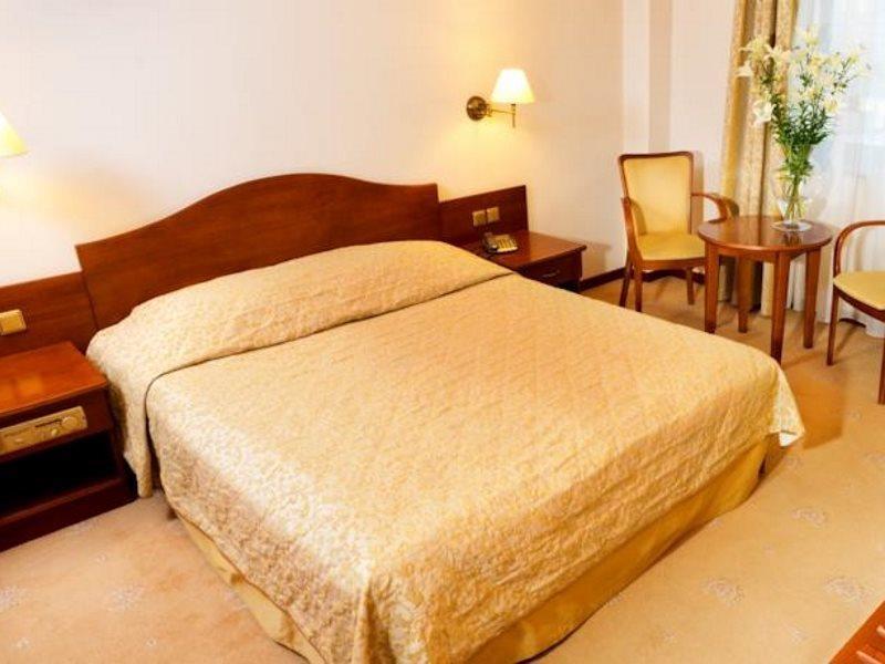 Hotel Sympozjum & Spa Cracovie Extérieur photo